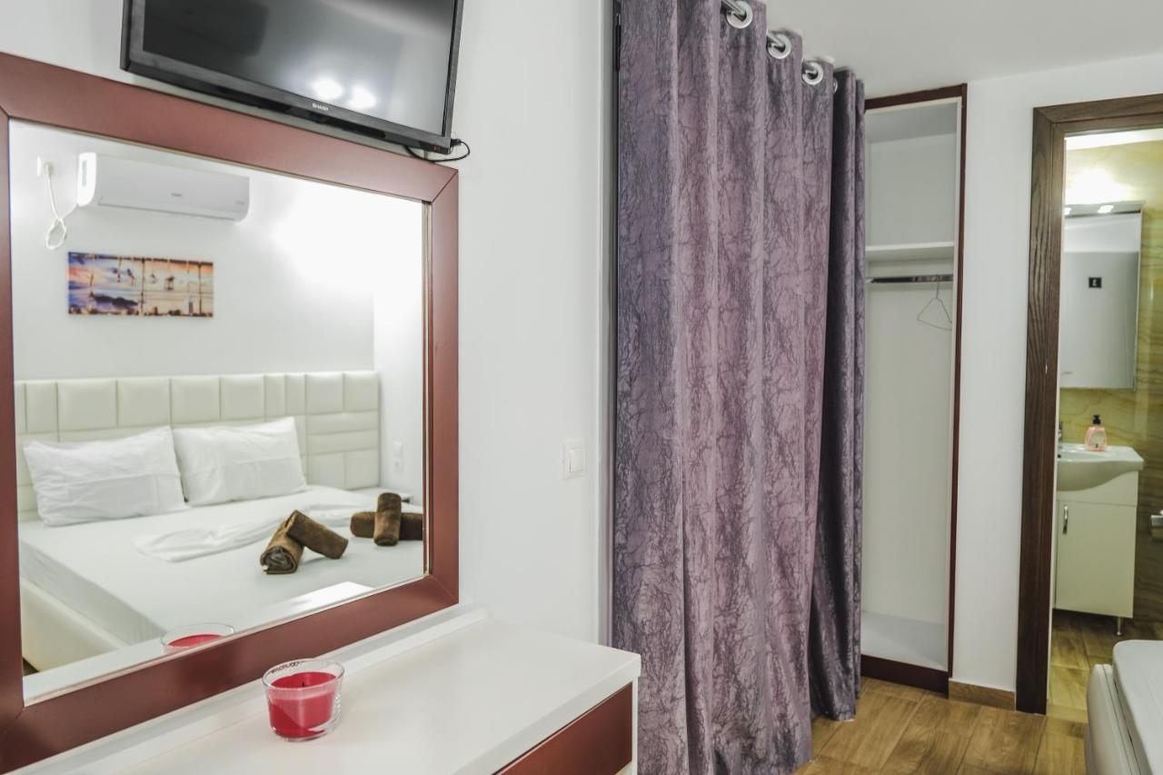 Fori'S Rooms Himare Exterior photo