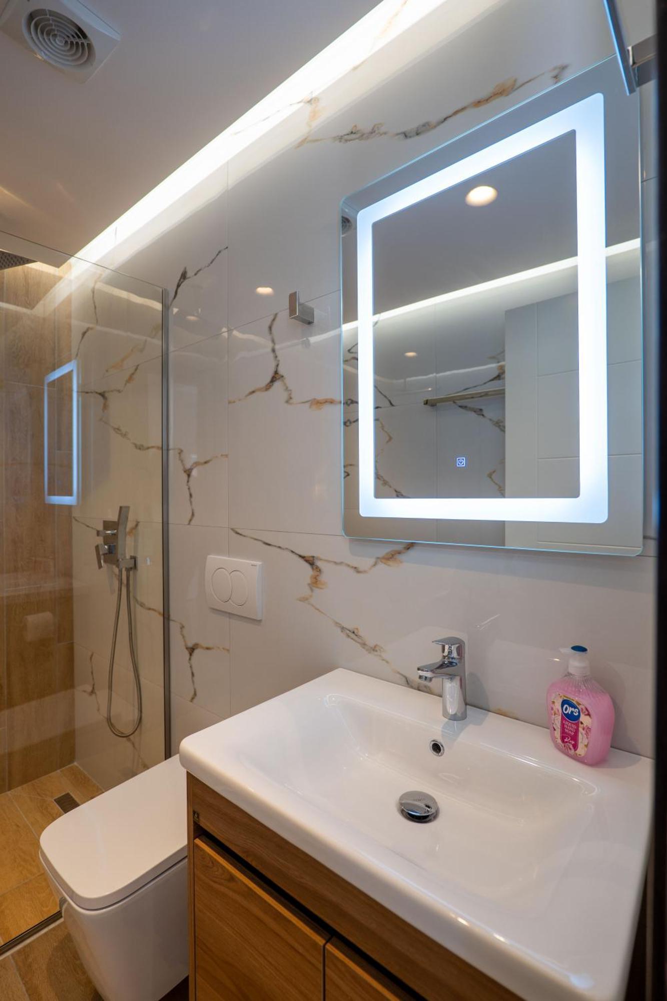 Fori'S Rooms Himare Exterior photo