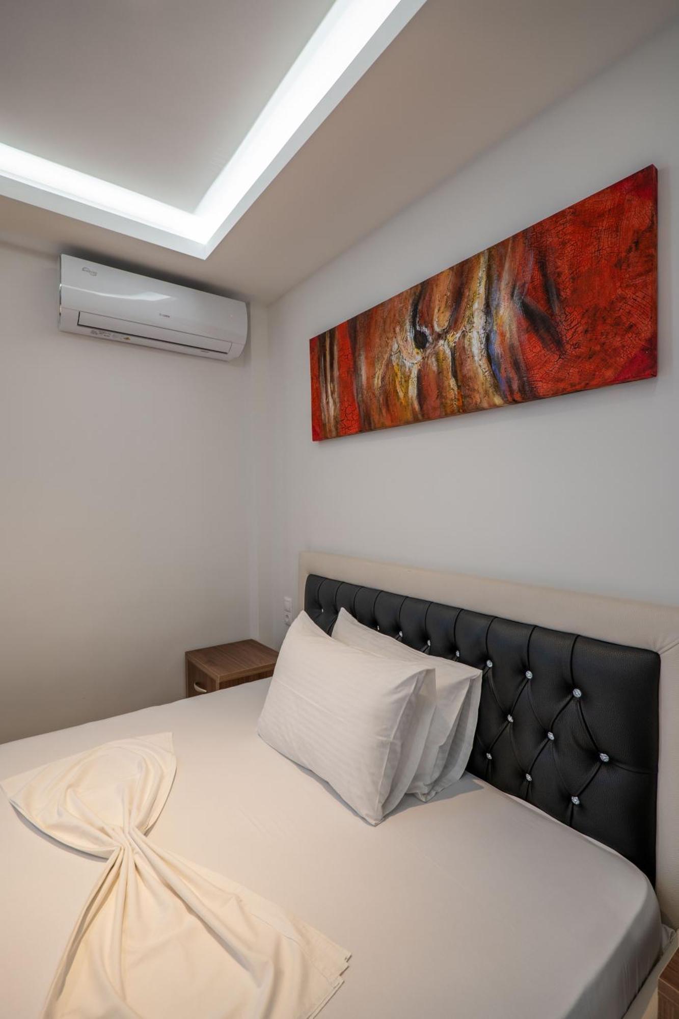 Fori'S Rooms Himare Exterior photo